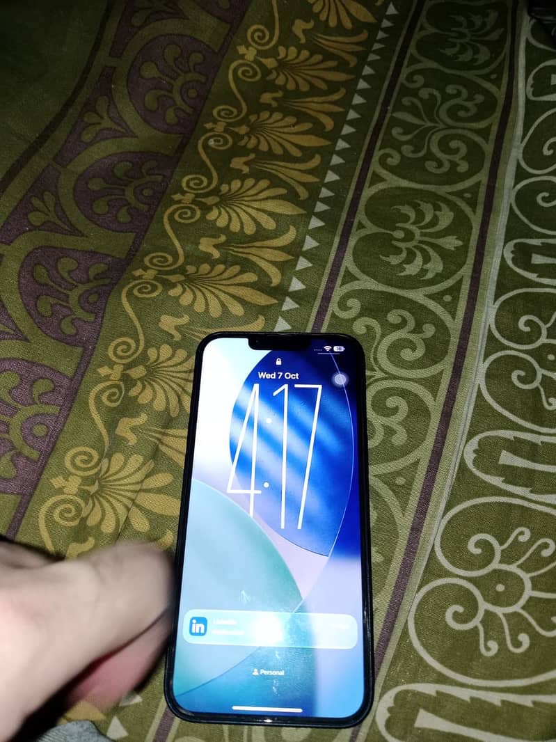 Apple iPhone 13 4