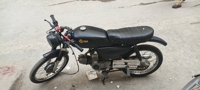 Cafe Racer Honda cd 70