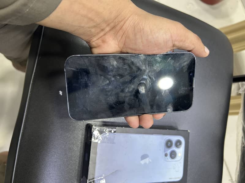 Apple iPhone 13 Pro 1