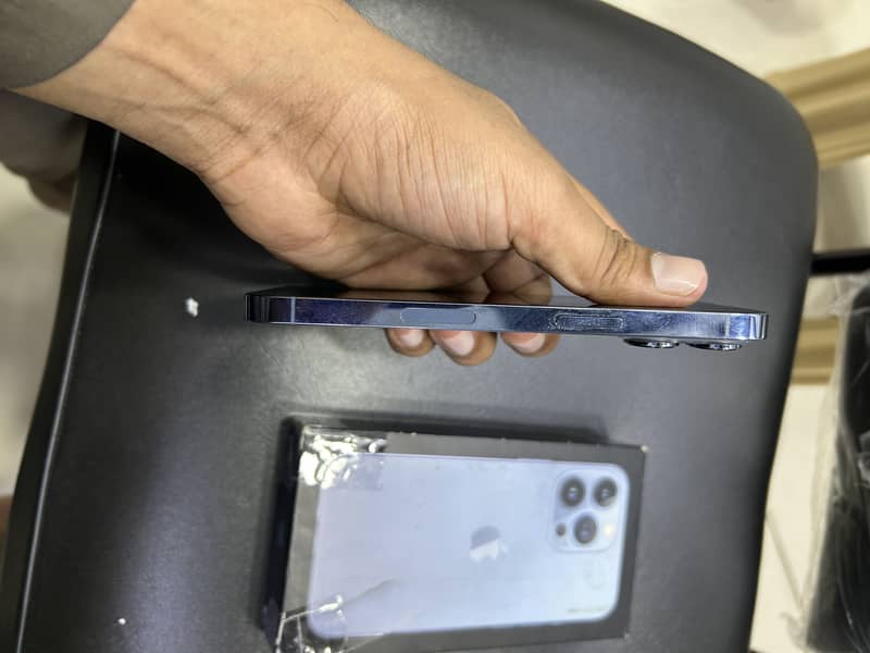 Apple iPhone 13 Pro 3