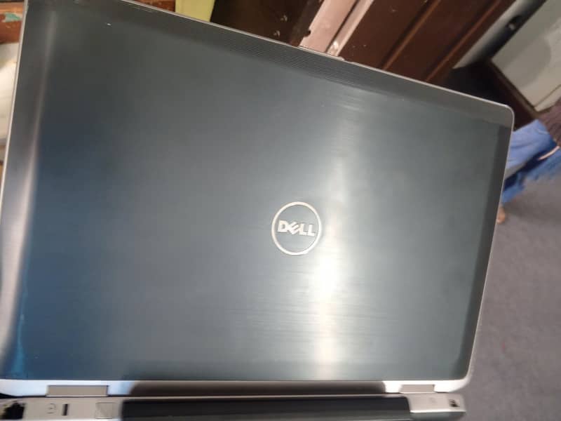 dell laptop 1