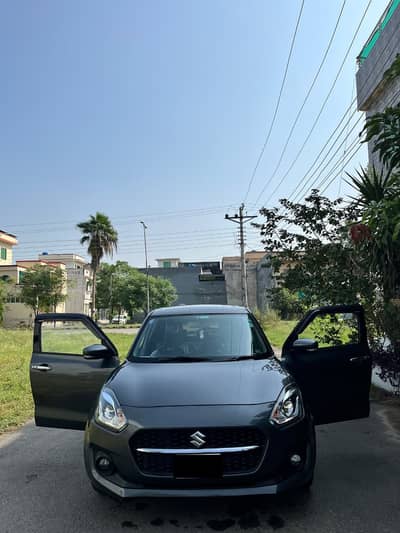 Suzuki Swift GLX CVT 2023 – Full Option