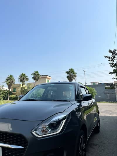 Suzuki Swift GLX CVT 2023 – Full Option