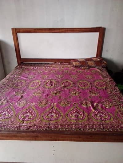 wooden bed size 8x6 fit