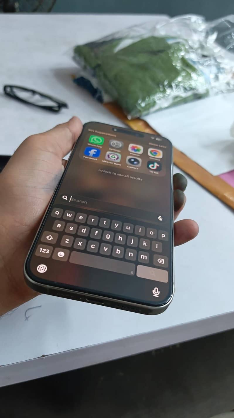 Apple iPhone 15 Pro Max 2
