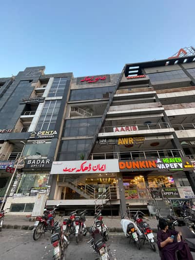 400 Sq ft Lower Ground shop available for Rent in midway commercial
