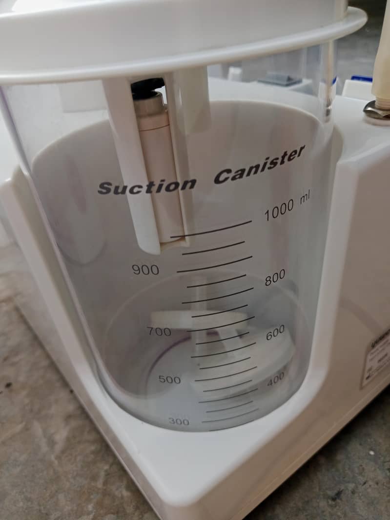 portable phlegm suction unit 3