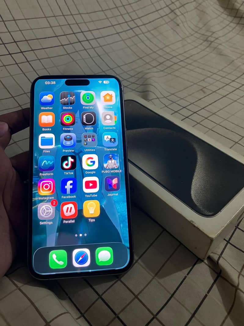 Apple iPhone 15 Pro Max 0