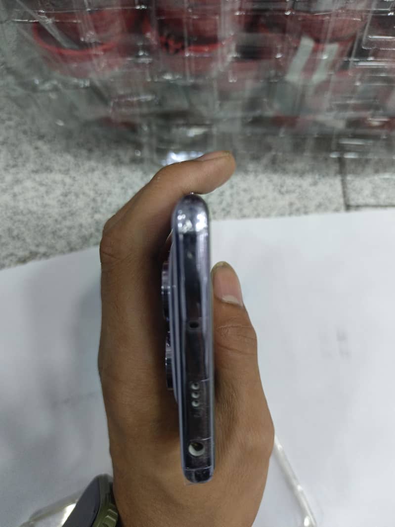 Xiaomi Redmi Note 14 Pro 3