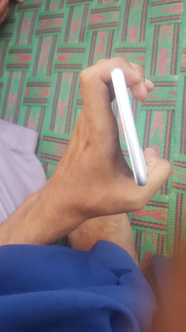 Apple iPhone 7 Plus 3