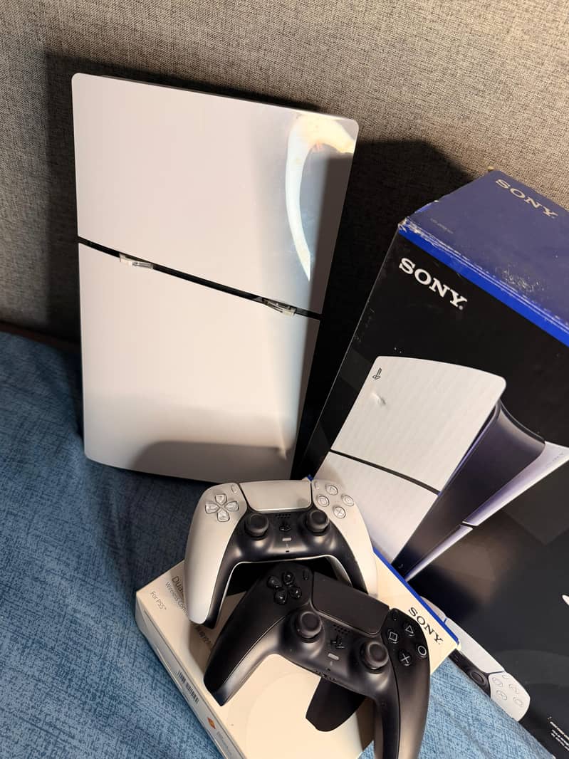 ps5 slim 4