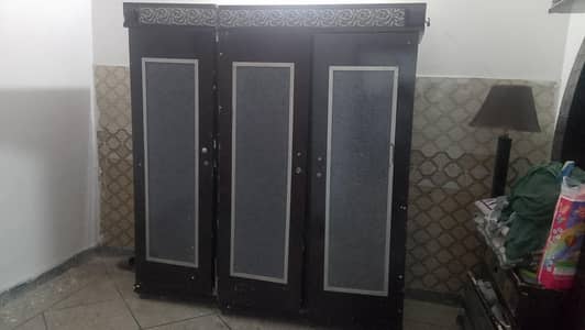 Bed Almari Dressing Dining table etc