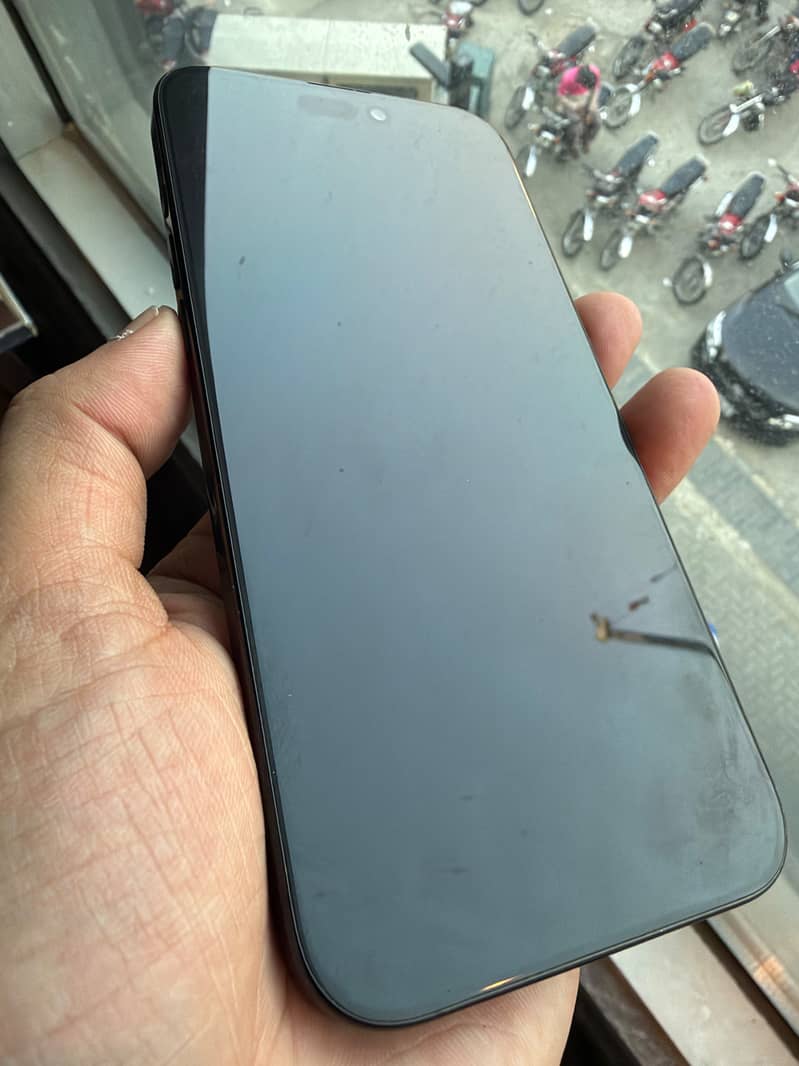 Apple iPhone 16 Pro Max 8
