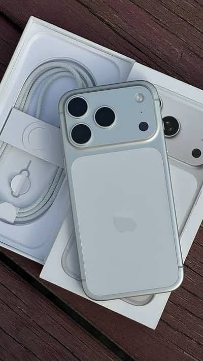 Apple iPhone 17 Pro Max  Silver | 256GB | Factory Unlocked | Non Pta