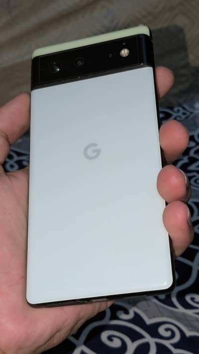 Google Pixel 6 One hand used 10/9 condition