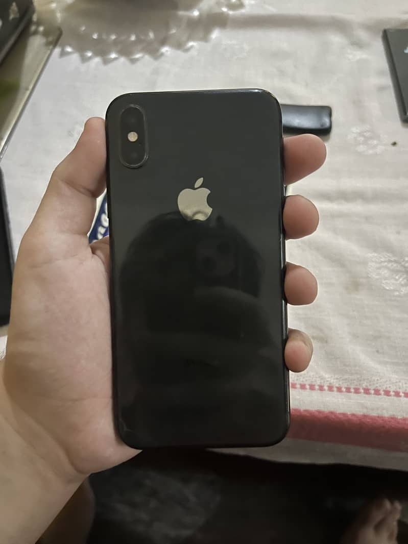 Apple iPhone XS 1
