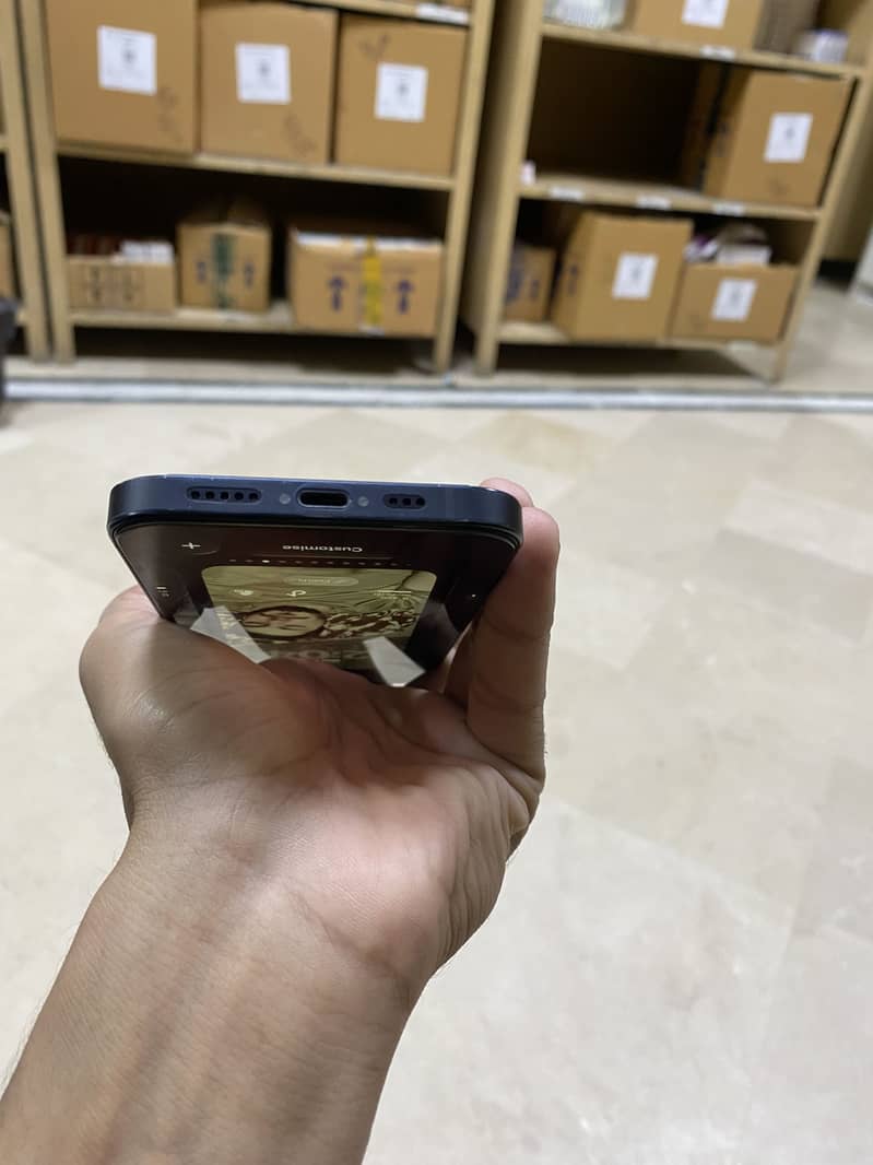 Apple iPhone 12 3