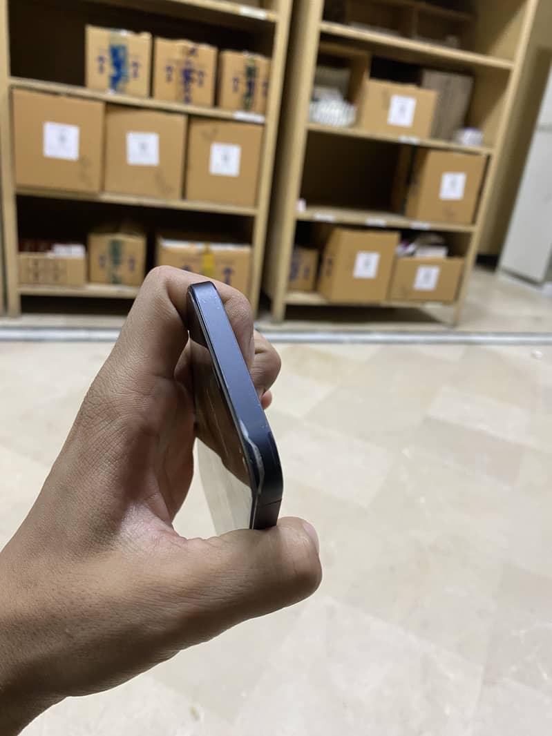 Apple iPhone 12 5