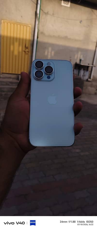 I phone 14 pro max 10/10 condition 100 health original