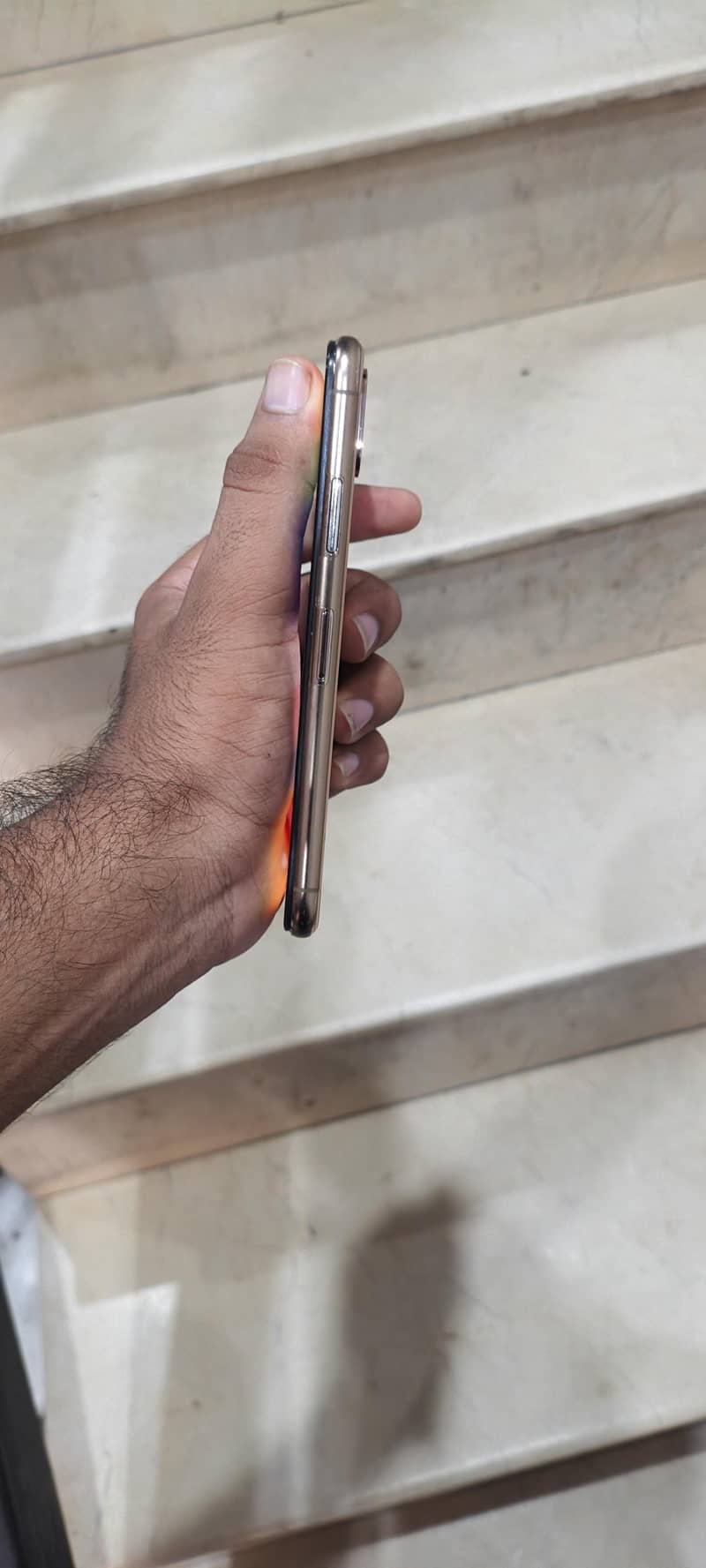 Apple iPhone XS 4
