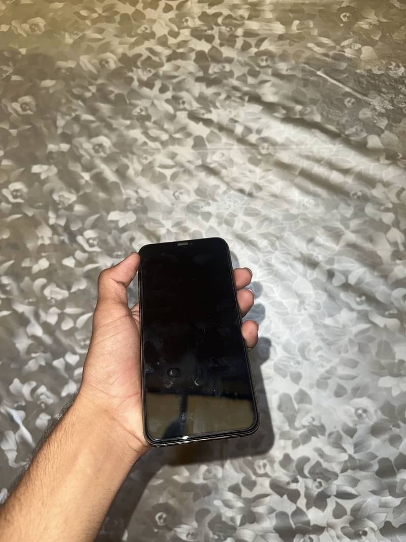 Apple iPhone XS Max 0