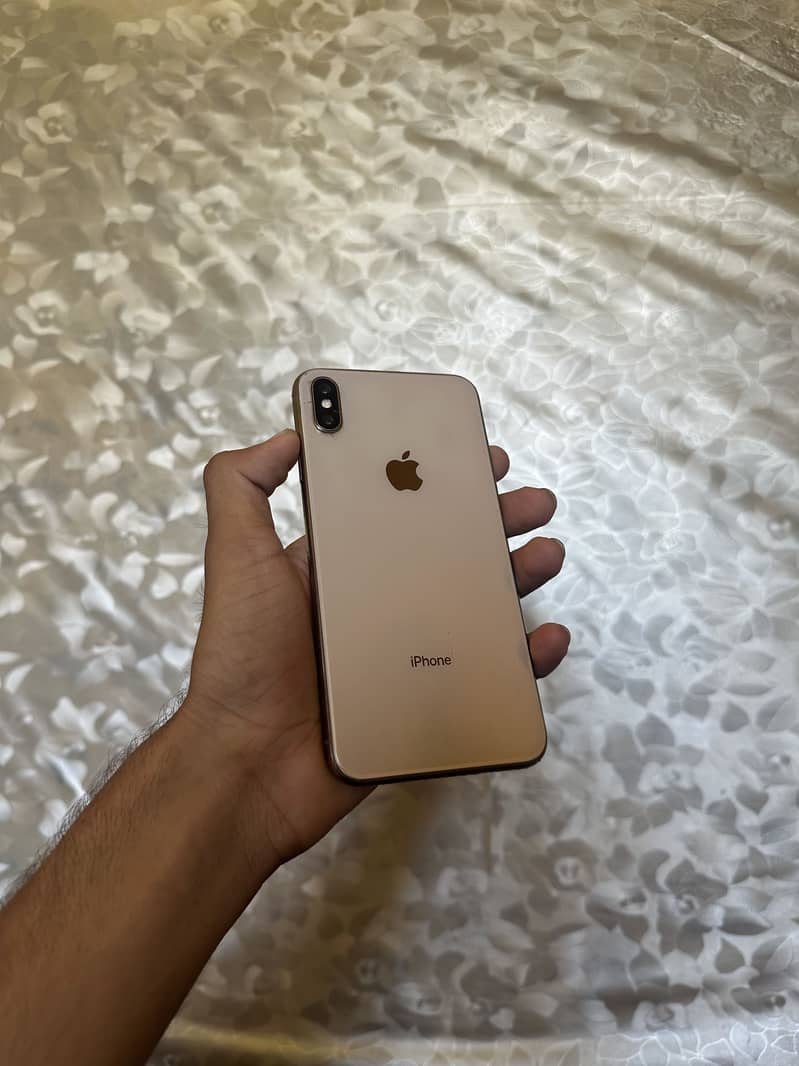 Apple iPhone XS Max 2