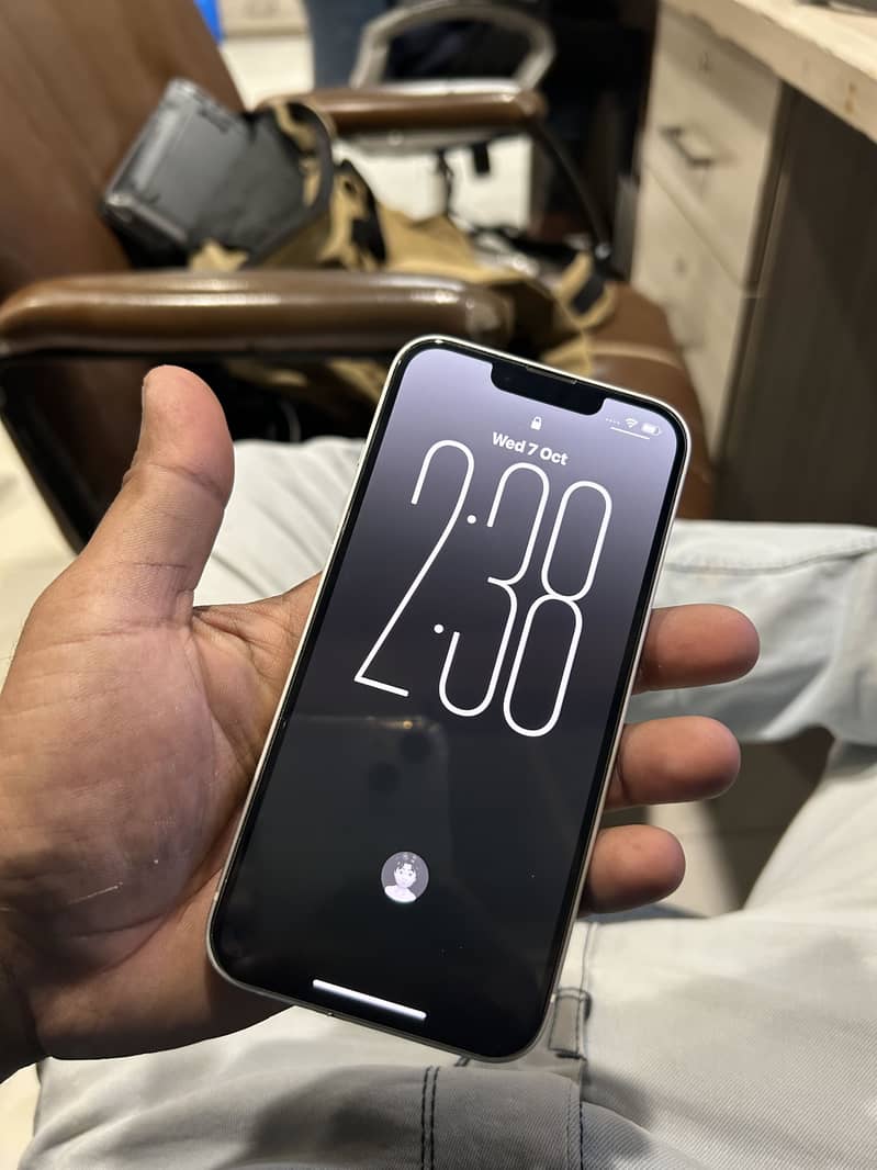 Apple iPhone 13 5