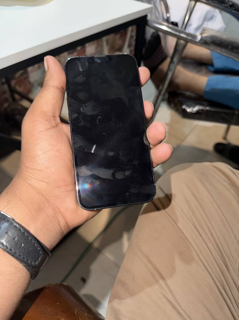 Apple iPhone 13 Pro 1