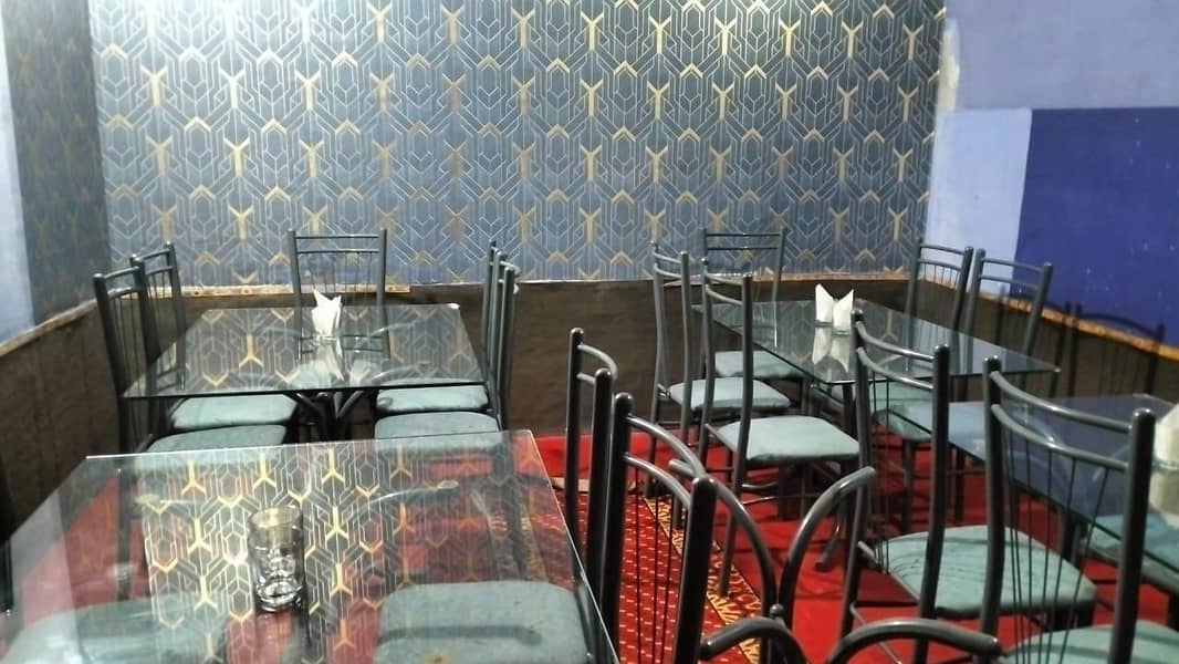 5 dining table with chairs 0
