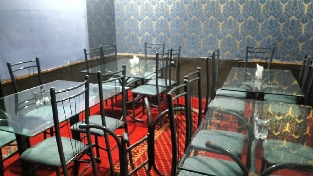 5 dining table with chairs 1