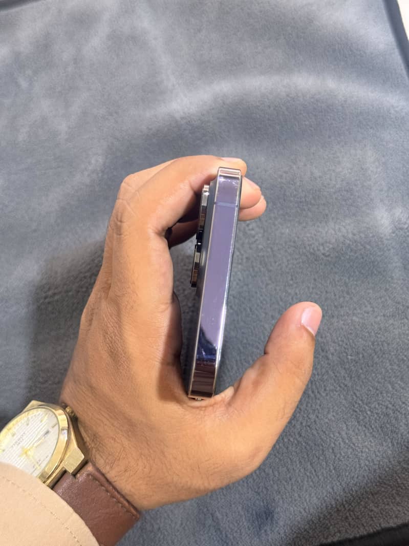 Apple iPhone 14 Pro Max 4