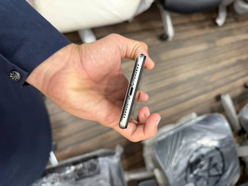 Apple iPhone X 2