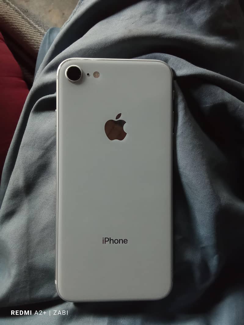 Apple iPhone 8 0