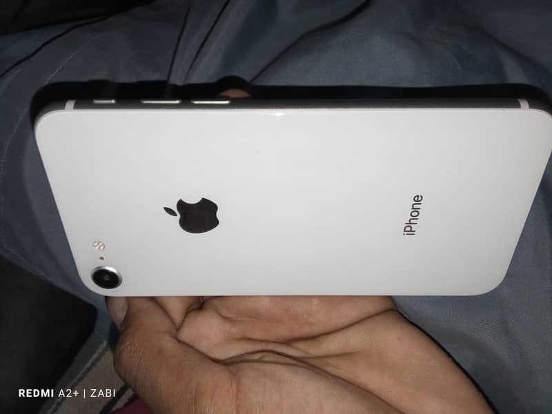 Apple iPhone 8 5