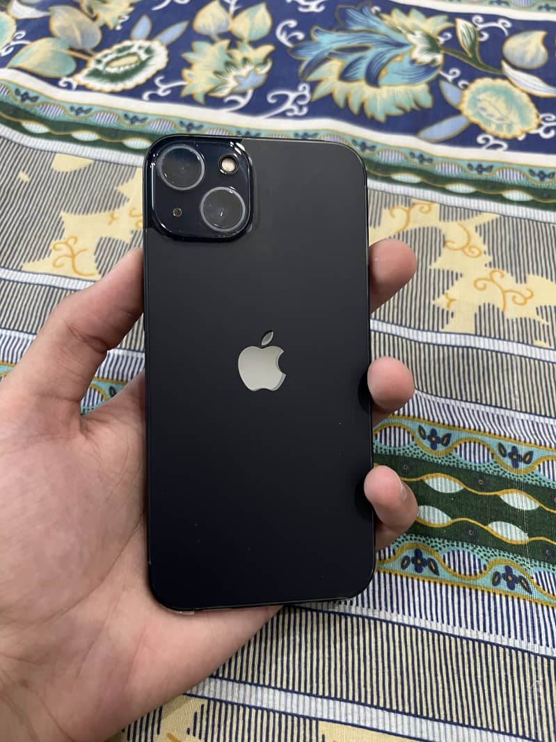 Apple iPhone 13 4