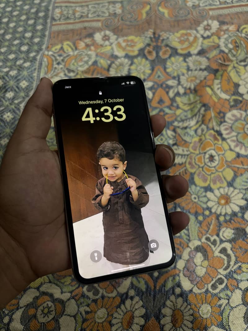 Apple iPhone XS Max 1
