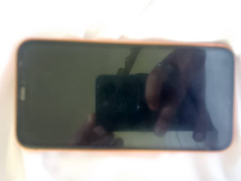 Apple iPhone XR 0