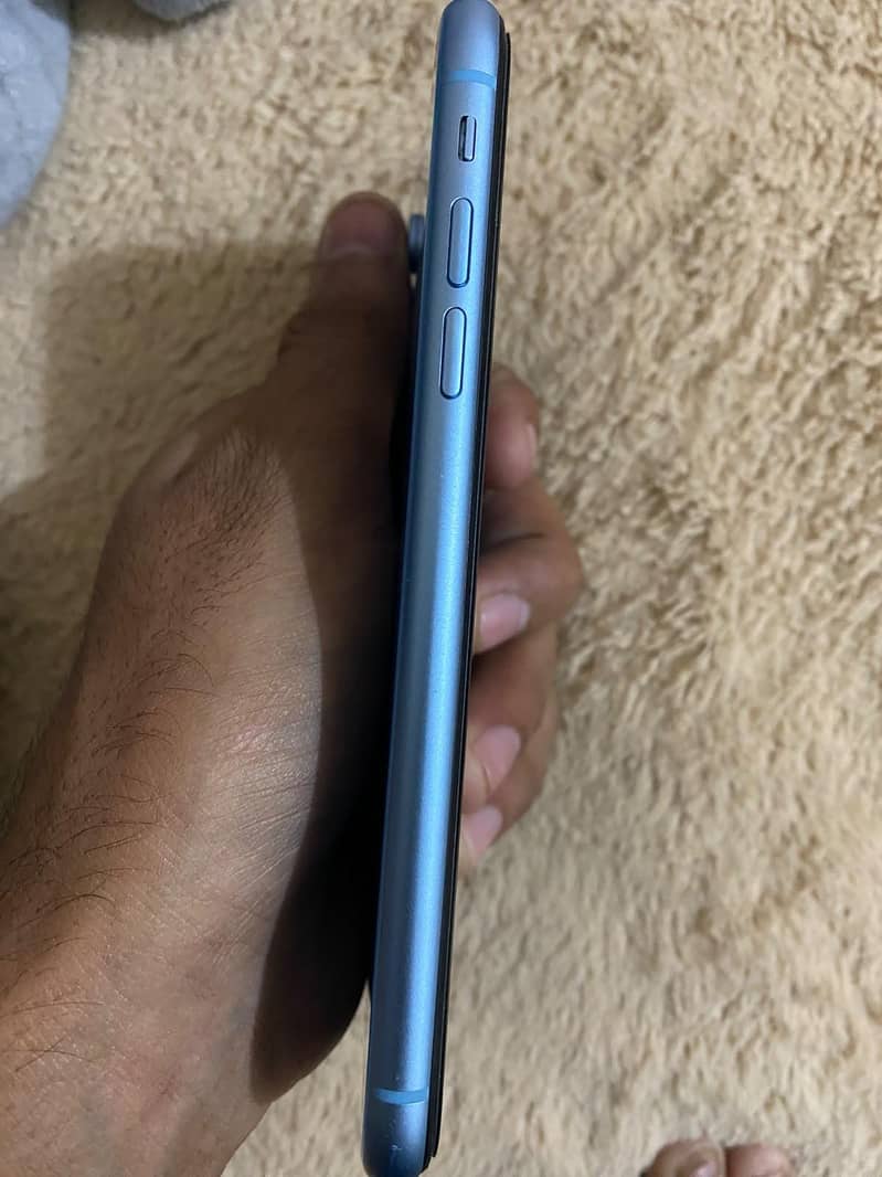 Apple iPhone XR 1