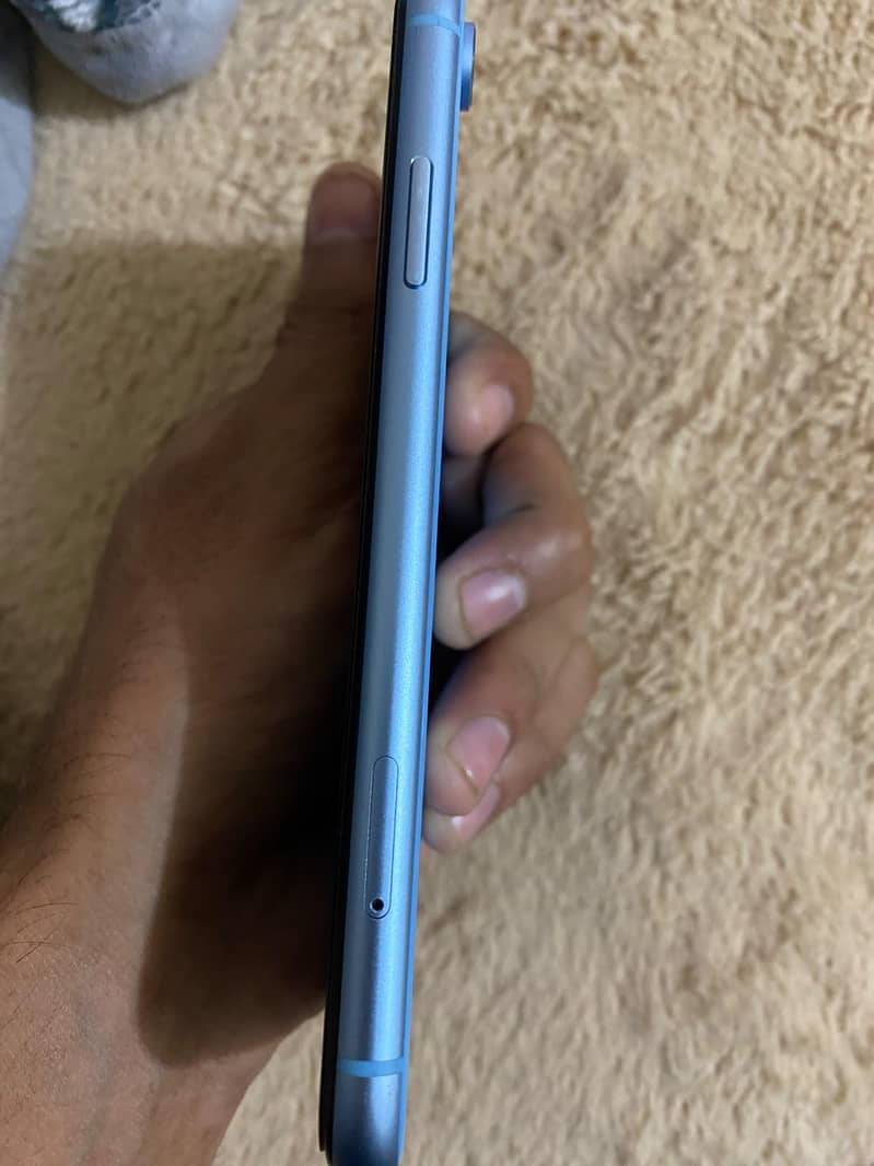 Apple iPhone XR 3