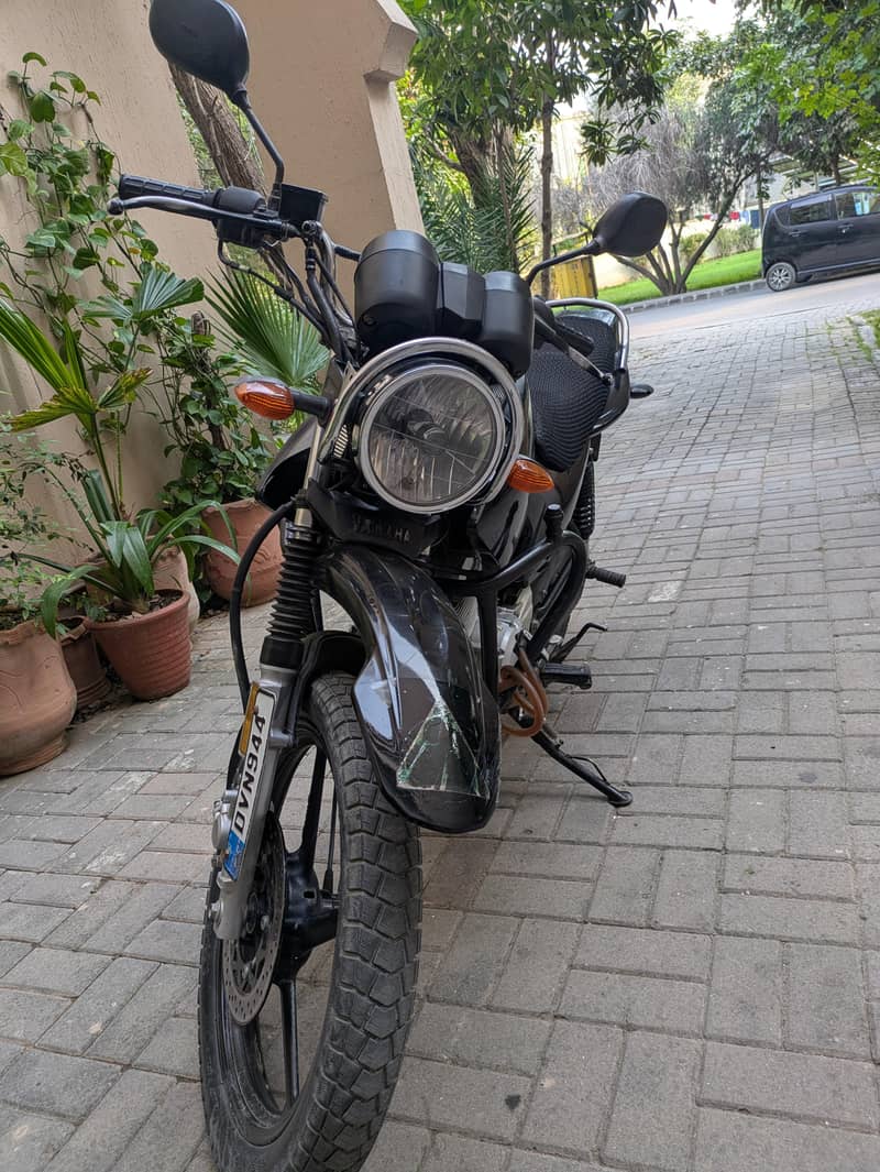 Total genuine ybr , pristine engine , immaculate condition 7