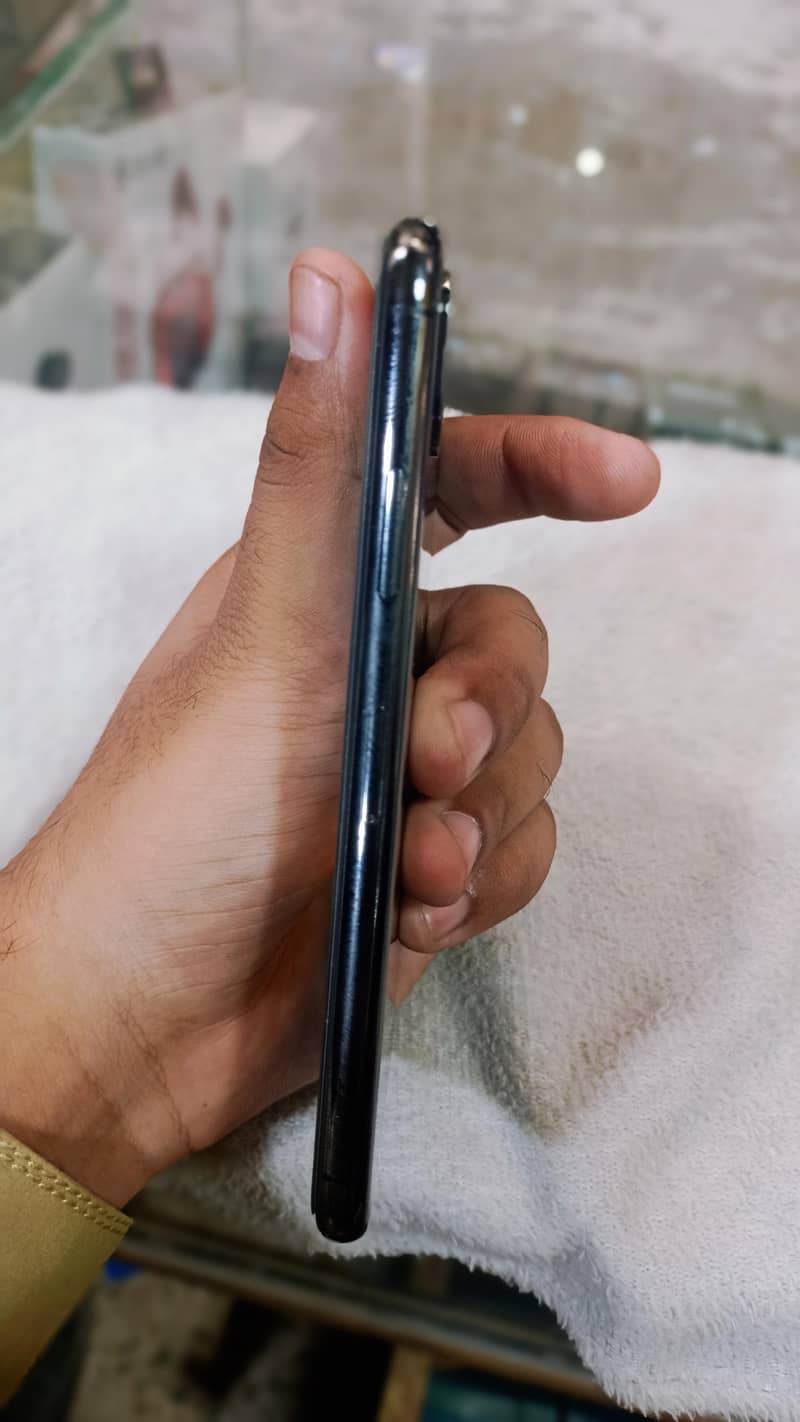 Apple iPhone X 1