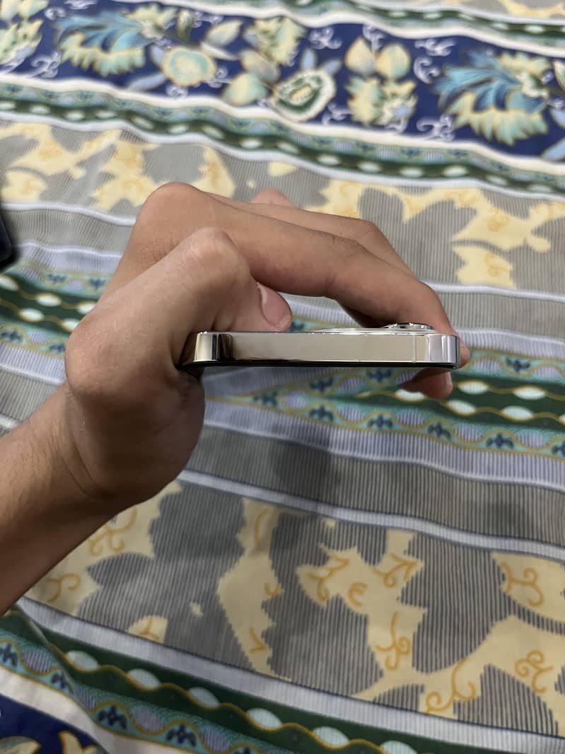 Apple iPhone 13 Pro 5