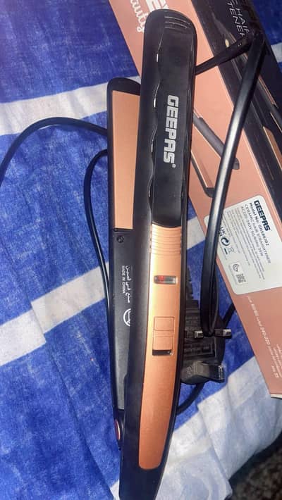 geepas  hair straightner