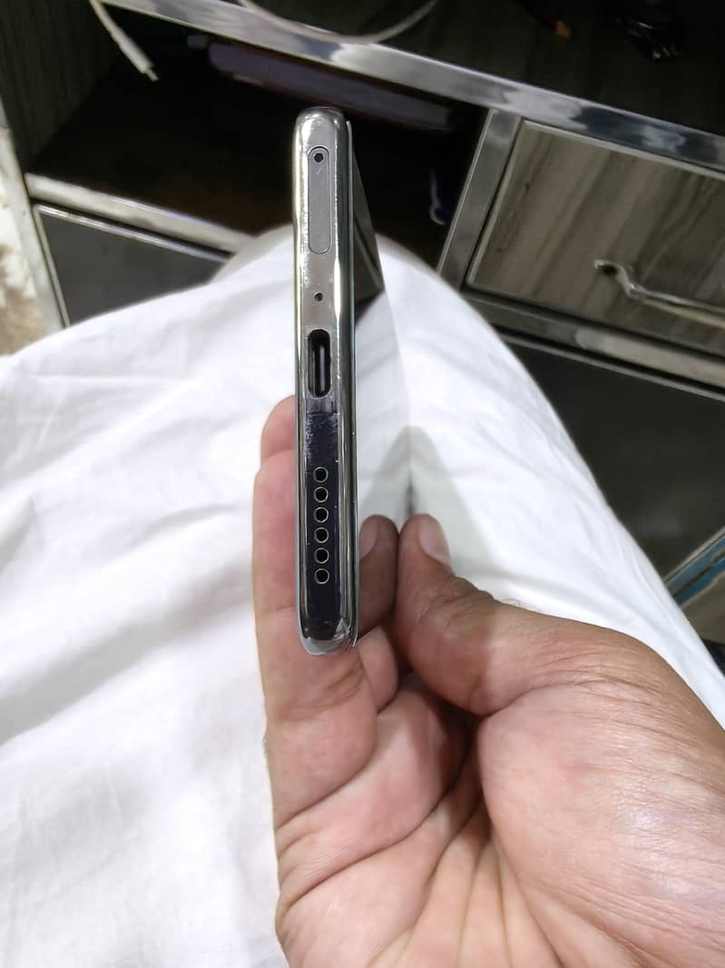 Infinix Zero 40 4