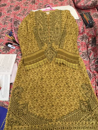 Three piece embroided suit only 5k final