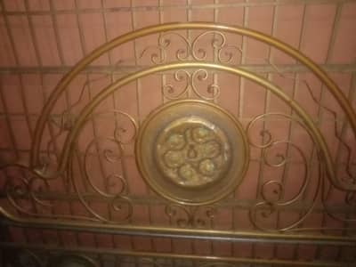 iron bed