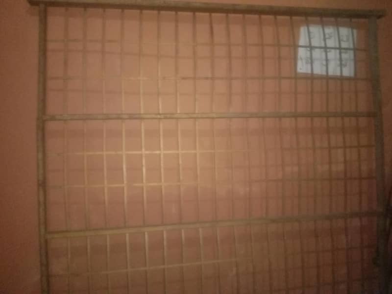 iron bed 3