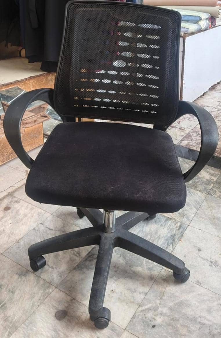 chairs 0
