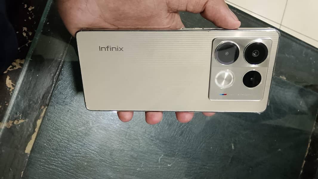 Infinix Note 40 0