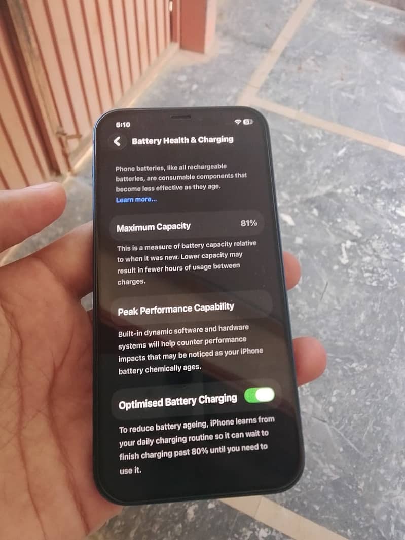 Apple iPhone 12 0